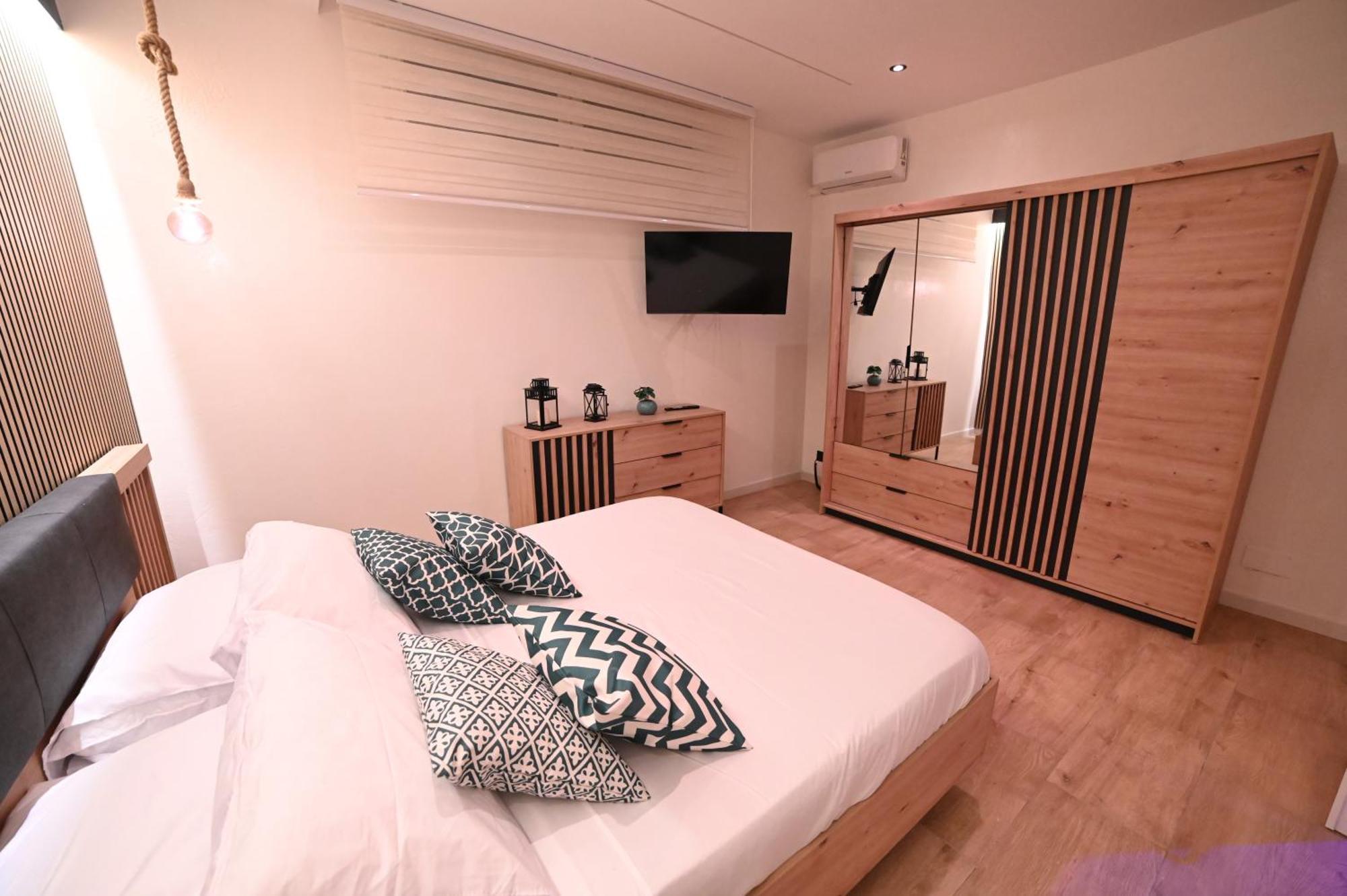 Duca Degli Abruzzi Modern House Luxury Relax Apartment Brindisi Exterior photo